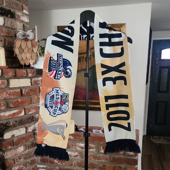 adidas Accessories - Adidas 2011 LA Galaxy Championship Soccer Scarf
